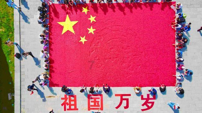 逃离废弃的建筑